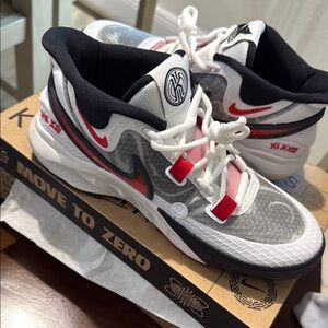 Kyrie 8 GO size 6y Red and White